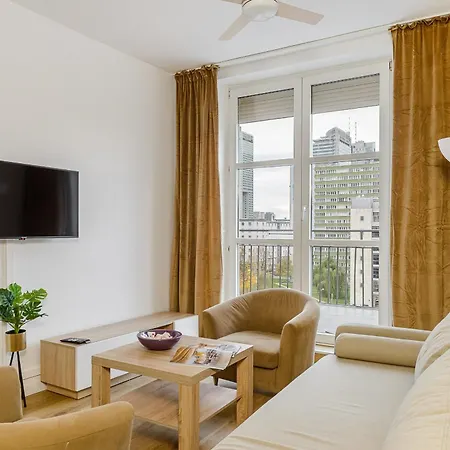 Srodmiescie Marszalkowska * Varsovia