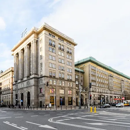 Srodmiescie Marszalkowska * Varsovie