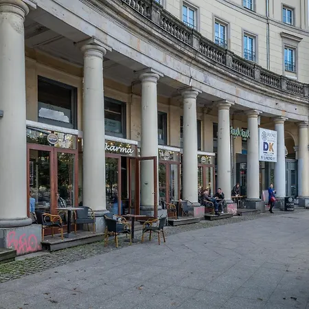 Srodmiescie Marszalkowska * Varsovie